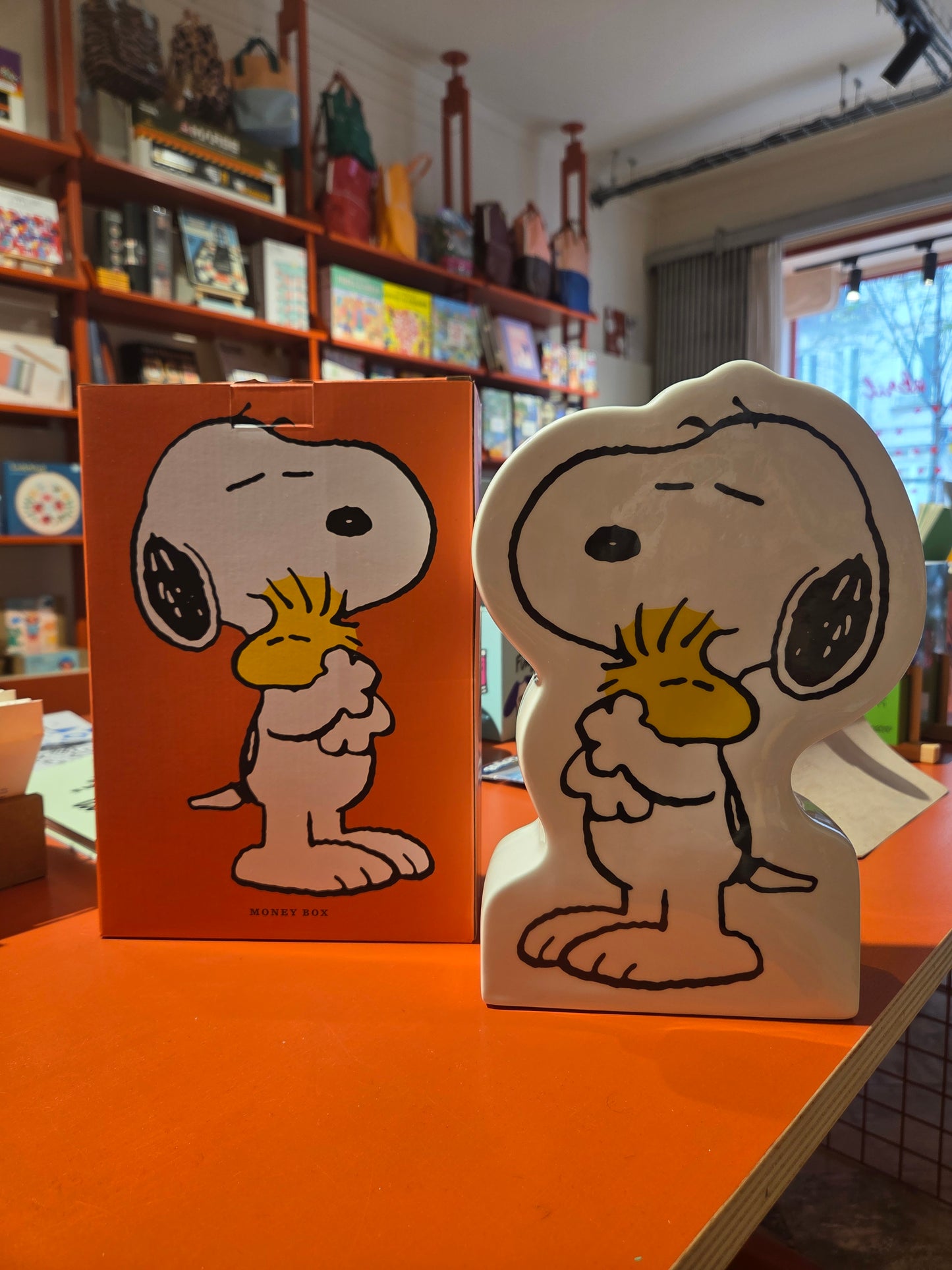 Mealheiro Snoopy - Hugs