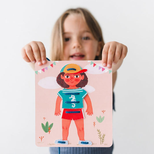 'How do I dress?' lace-up game